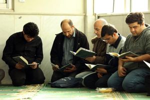 مراسم بزرگداشت عروج ملکوتی همکار کرامی آقای محسن میرزاگلی به روایت تصویر: عکس شماره 5 / 12